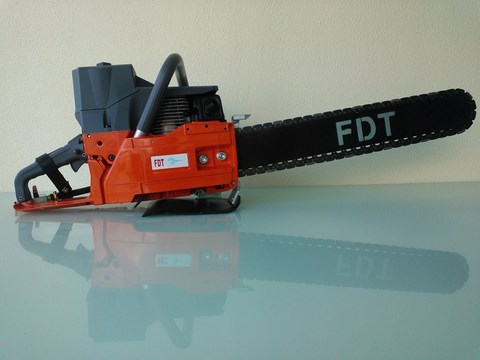 FDT 101 with 14",16" and 20" Bar and Chain